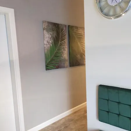 It`s Your Place Apartamento *